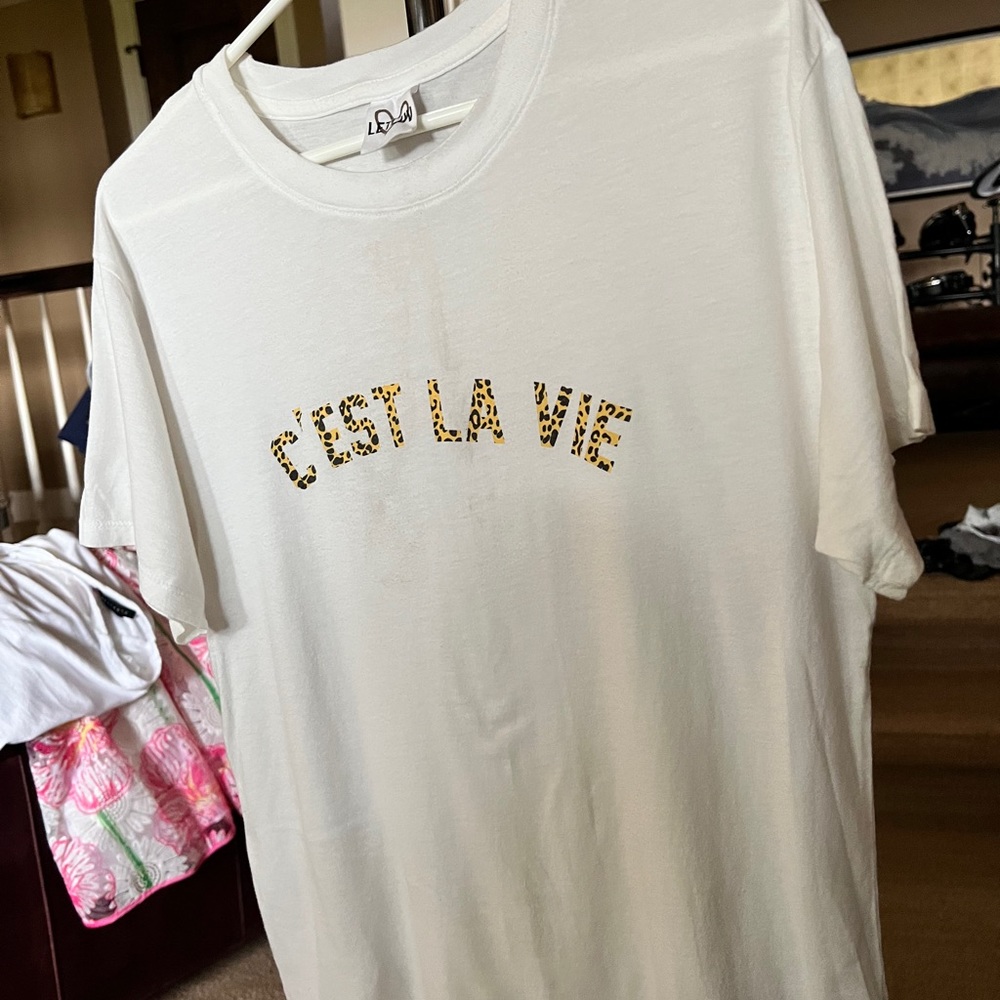 Graphic tee leopard print